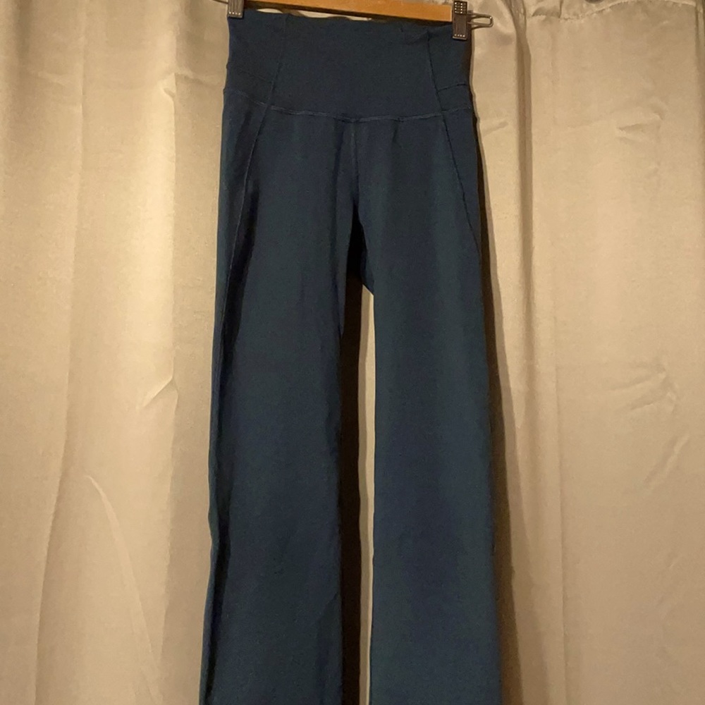 Lululemon Groove Pants Bootcut size 2 blue/grey used